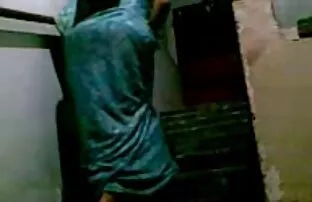 XXX Thelma Sleaze sử dụng một lớn dildo trên phim videos xxx cô ấy có lông âm đạo