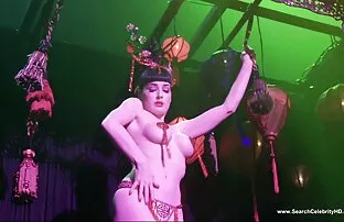 XXX Lồn liếm cô gái trên cô gái hoạt động với đôi phim xzxx môi kéo