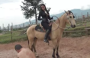 XXX Một con xes xxxx com gà đen là thứ mà Cherokee cần