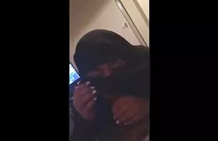 XXX Bustin một busty SỮA. xx video han quoc