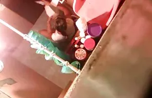 XXX Cô gái vi deo sec xxx da đen tắm